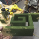Illustration for article titled How iMythbusters/i’ Adam Savage built his iShining /ihedge maze